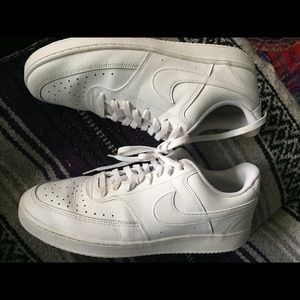 GUC Mens Nike court vision low sneakers 11.5